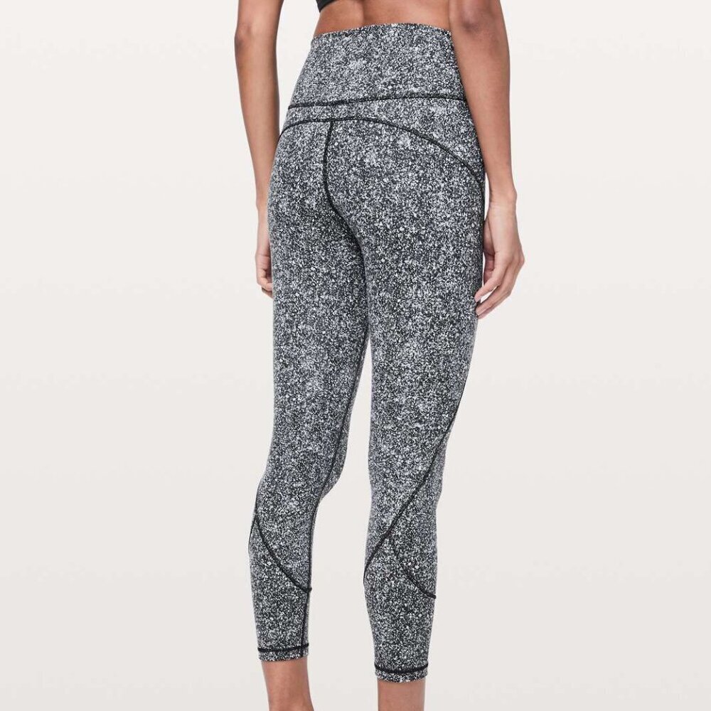 Lululemon In Movement Tight 25" In Diffuse Starlight Black Size 4 - Picture 3 of 9